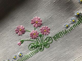 Pretty Vintage Floral Hand Embroidered Small Square Cream Irish Linen Tablecloth 3