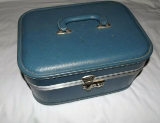 Vintage Blue Train Case/makeup Case With 2 Keys