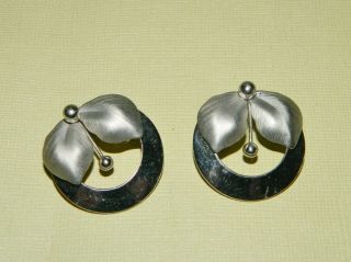 Vintage Emmons Silvertone Leaf & Circle Clip On Earrings
