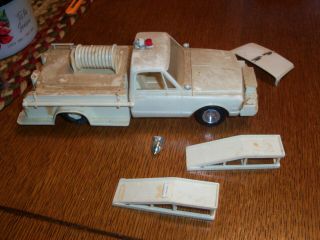 1969 Amt Chevy Fleetside Truck Annual Model Kit Rebuild Or Parts 1/25