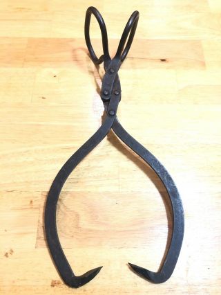 Vintage Iron Ice Block Tong Log Grabber Hinged Accordian Hay Tool Primitive Hook