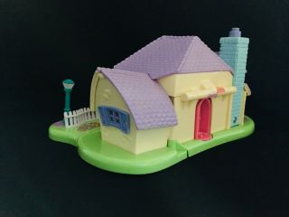 Vintage Disney Polly pocket 1995 Minnie’s Surprise Party House,  100 Complete 2