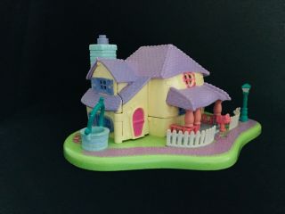 Vintage Disney Polly pocket 1995 Minnie’s Surprise Party House,  100 Complete 3