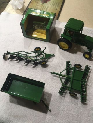 Vintage Ertl 1/16 Diecast John Deere Tractor W/ Attachments