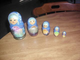 Vintage Russian 5 Pc.  Nesting Dolls Hand Painted