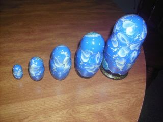VINTAGE RUSSIAN 5 PC.  NESTING DOLLS HAND PAINTED 2