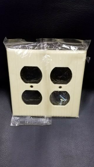 Vintage Leviton Bakelite Ribbed Double Electrical Outlet Plate Wall Cover Ivory