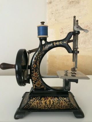 Magnificent Antique Toy Sewing Machine Muller Model No 8 1800s Very Rare