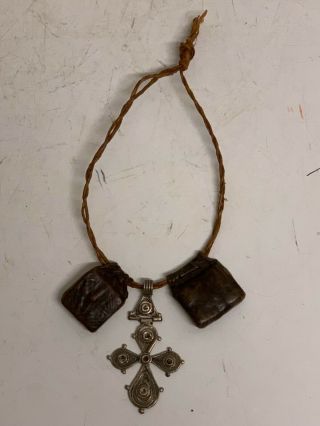 190614 - Tribal Ethiopian Necklace With Cross And 2 Amulets - Ethiopia.