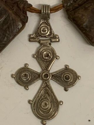 190614 - tribal Ethiopian necklace with cross and 2 Amulets - Ethiopia. 3