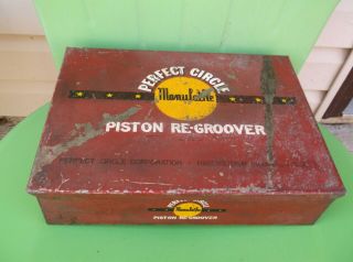 Vintage Perfect Circle Manulathe Piston Regroover Box.