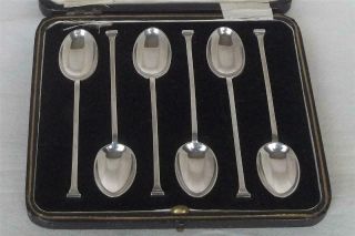 A Lovely Case Set Of Six English Solid Silver Seal End Tea / Coffee Spoons 1927.