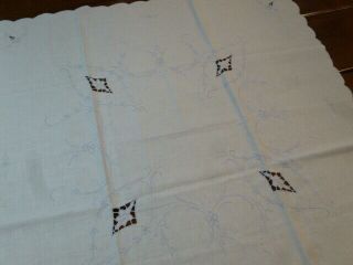 Darling Vintage Linen White blue Cut - work Embroidered TABLECLOTH 30 x 31 