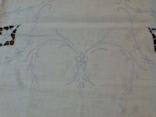 Darling Vintage Linen White blue Cut - work Embroidered TABLECLOTH 30 x 31 