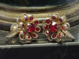 Vintage Coro Gold Tone Ruby Red Rhinestone Flower Screw - Back Earrings
