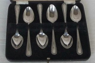 A Lovely Case Set Of Six English Solid Sterling Silver Teaspoons Sheffield 1932.