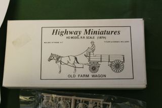 Vtg HIGHWAY MINATURES HO Scale Old Farm Wagon Model Kit Horse Buggy Styrene 2