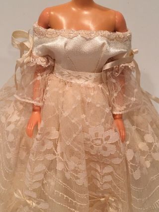 Vintage 60s OOAK Handmade Dress/Ball Gown For Barbie Lace & Satin Ivory Prist 2