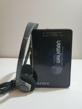 Vintage Sony Wm - Af22 Fm/am Walkman Radio Cassette Player & Mdr - 012 Headphones