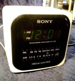 Vintage Sony Dream Machine Am/fm Clock Radio Alarm Cool Icf - C120 (r)