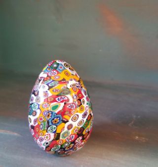Vintage Collectible Murano Art Glass Millefiori Egg " Wet " Shine Figurine 2.  25 "
