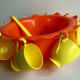 Vintage Ohio Art Childs Toy Punch Bowl & Cups Set Plastic Tea Set Play Dishes 3