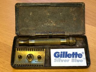 Vintage Gillette Gold Old Type Open Comb De Razor W/ Box And 2 Blades -