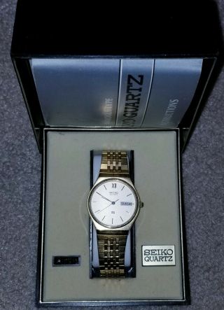 Vintage Mens Seiko Quartz Gold Tone Water Resistant Wrist Watch 8223 - 7069