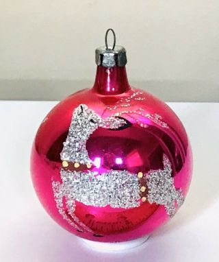 Rare - Vtg 2.  5” Hot Pink Mica Glitter Xmas Ornament Glass Ball Stenciled Reindeer