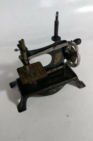 Vintage Antique Little Beauty Sewing Machine With Some Design
