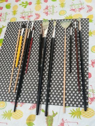 13 Vintage Artists Paint Brushes Various Sizes