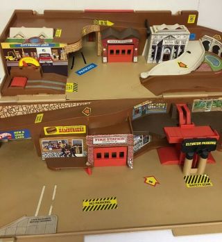 Vintage 1979 Mattel Hot Wheels Sto N Go Playset Folding City Classic Toy Garage