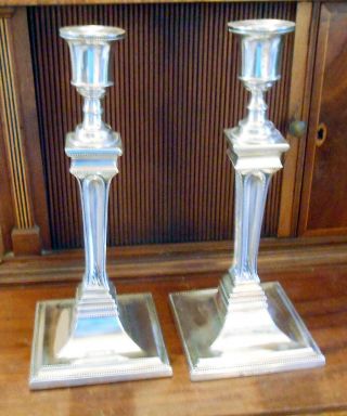 18th Century Georgian 1782 English Neoclassical Sterling Silver Candlesticks