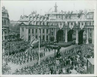 Vintage Photograph Of The Canadian Contingent Passing Down The Mall
