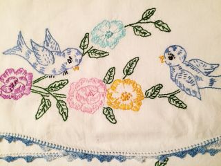 Vintage Hand Embroidered Set Of 2 Pillowcases Bluebird & Crochet Edging 21 " X 28 "