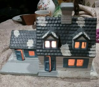 Vintage Byron Molds 1979 Ceramic Country House - Lighted - Pre - Owned