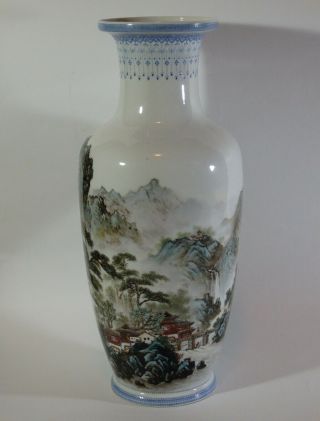 ANTIQUE/VINTAGE CHINA CHINESE PORCELAIN VASE WITH HAND - PAINTED LANDSCAPE 3