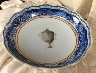 Chinese Antique Armorial Monogram Porcelain Dish 18th C Scalloped Blue White 2