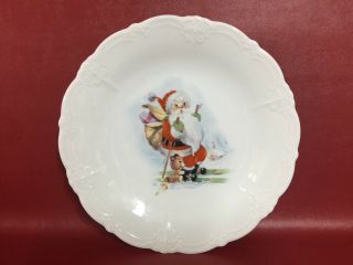 Vintage Hutschenreuther Snow Skiing Santa Dinner Plate Germany Scallop Edge