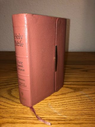 Thomas Nelson Vtg Nkjv King James Version Holy Bible Pink Leather Red Letter