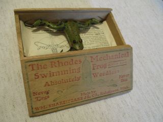 Shakespeare Mechanical Frog In Wood Box With Paper
