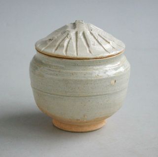 Chinese Song / Yuan Dynasty Qingbai Porcelain Covered Jar 2