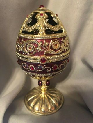 Vintage Christmas Hinged Musical Egg With Cross Plays " The First Noel " 7 Inches