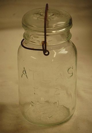 Old Vintage 1 Qt.  Atlas E - Z Seal Clear Glass Canning Jar W Wire Bail & Glass Lid