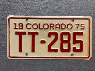 Vintage 1975 Colorado Motorcycle License Plate White/red Tt - 285