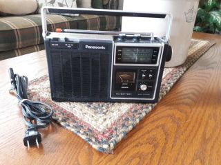 Vintage 1970s Panasonic Rf - 1060 Portable Psb/fm/am 3 - Band Radio W/ Power Cord