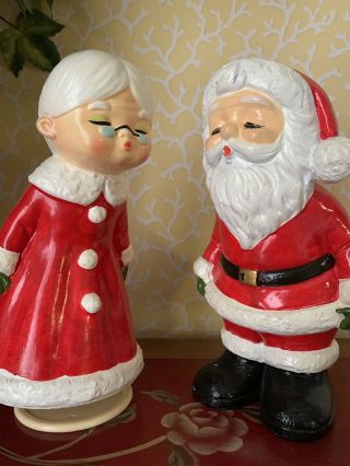 Vintage Ceramic " Kissing " Mr.  And Mrs.  Santa Claus Figurine Pair Handpainted