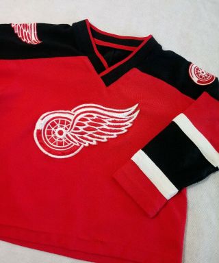 Vintage Steve Yzerman Detroit Red Wings Nhl Hockey Jersey Kids Size 5