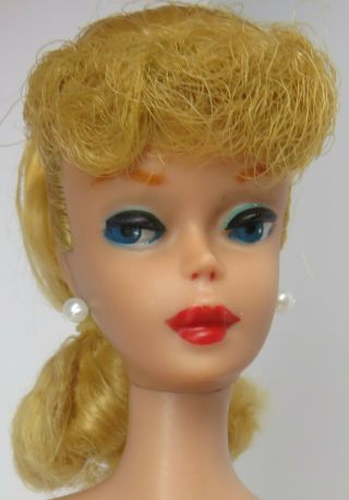 Lovely 5 Blonde Ponytail Barbie Vintage 1961 -