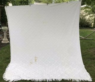 Vtg Chenille Bedspread White Fringe Heavy Tuft Cotton 96 " X90 " Full Discoloration